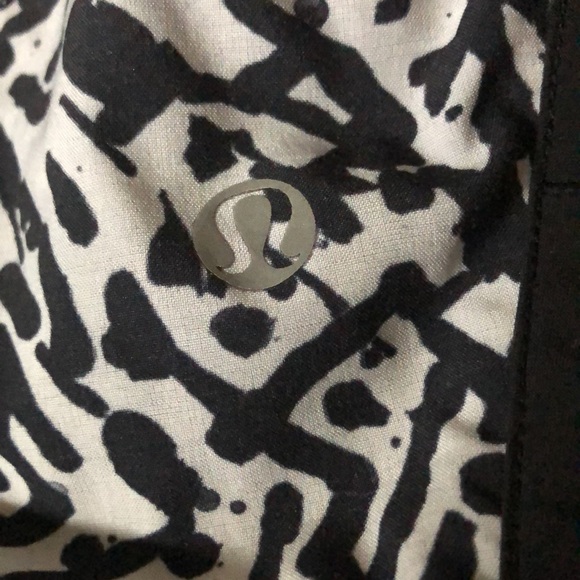 Lululemon Shorts - Picture 2 of 4